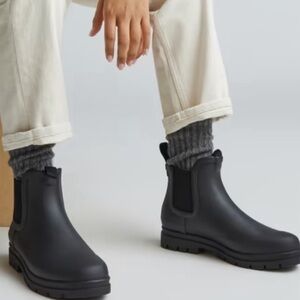 Everlane - The Rain Boot - Size 6 Black